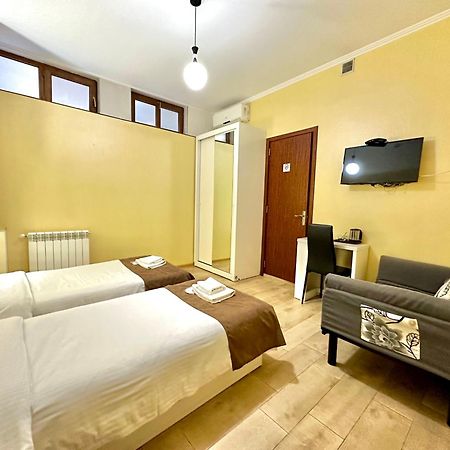 Hotel Four Brothers Tbilisi ภายนอก รูปภาพ