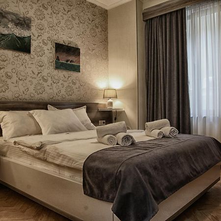 Hotel Four Brothers Tbilisi ภายนอก รูปภาพ