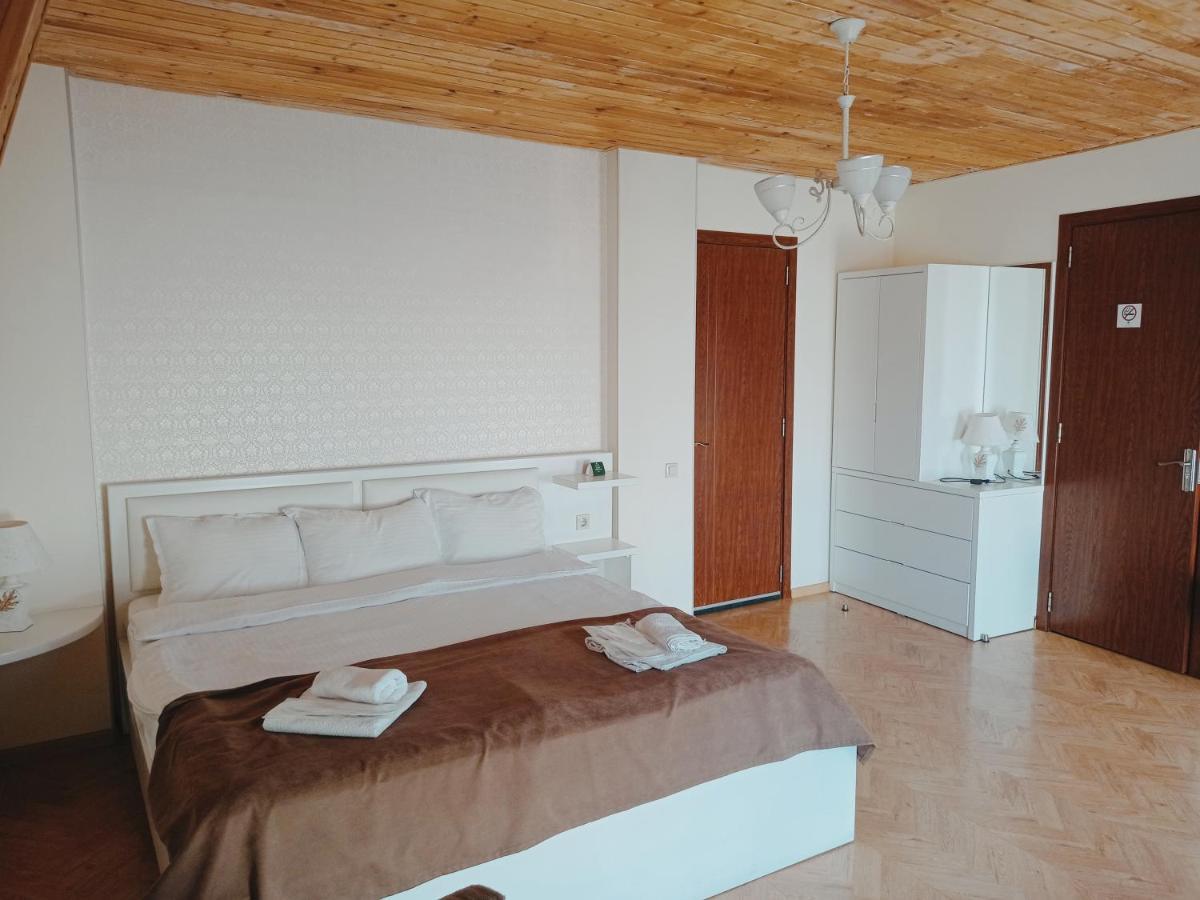 Hotel Four Brothers Tbilisi ภายนอก รูปภาพ
