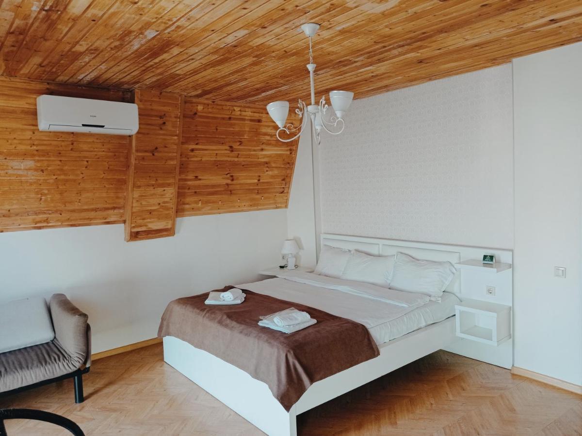 Hotel Four Brothers Tbilisi ภายนอก รูปภาพ