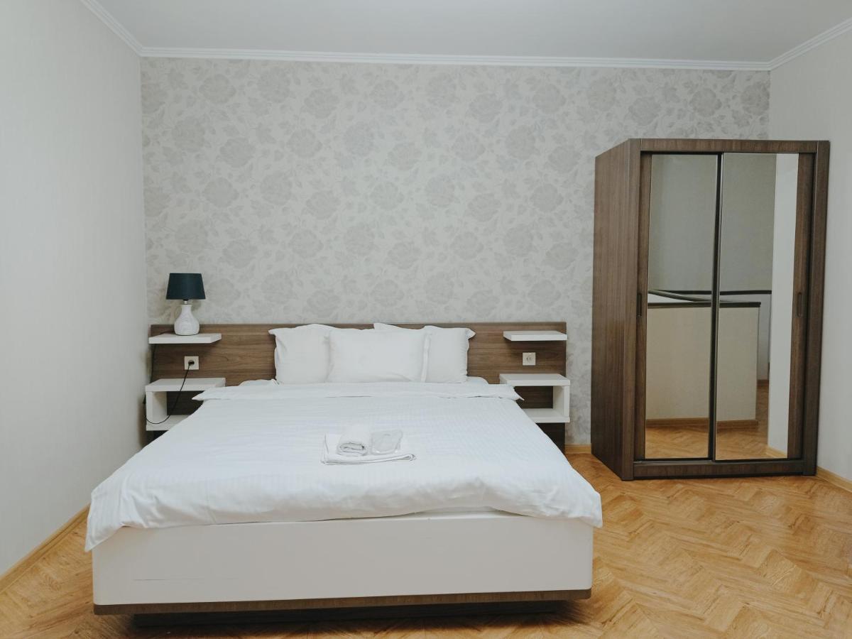 Hotel Four Brothers Tbilisi ภายนอก รูปภาพ