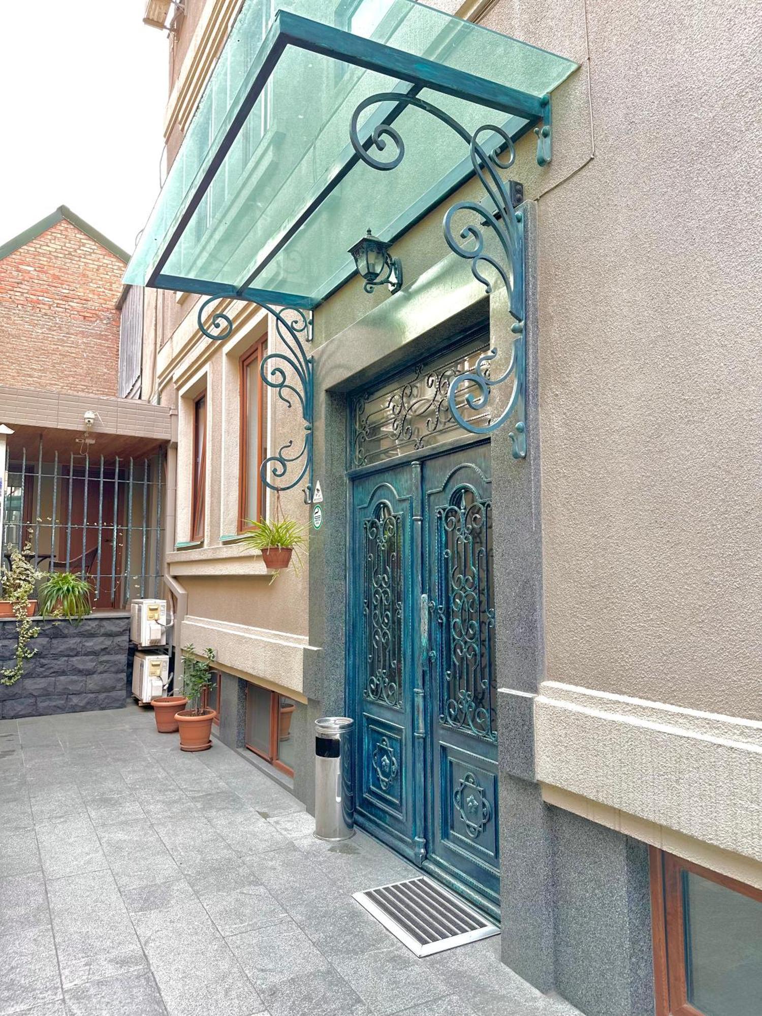 Hotel Four Brothers Tbilisi ภายนอก รูปภาพ