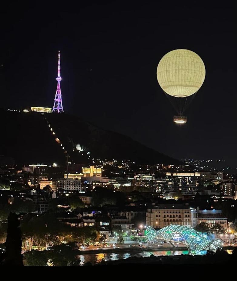 Hotel Four Brothers Tbilisi ภายนอก รูปภาพ