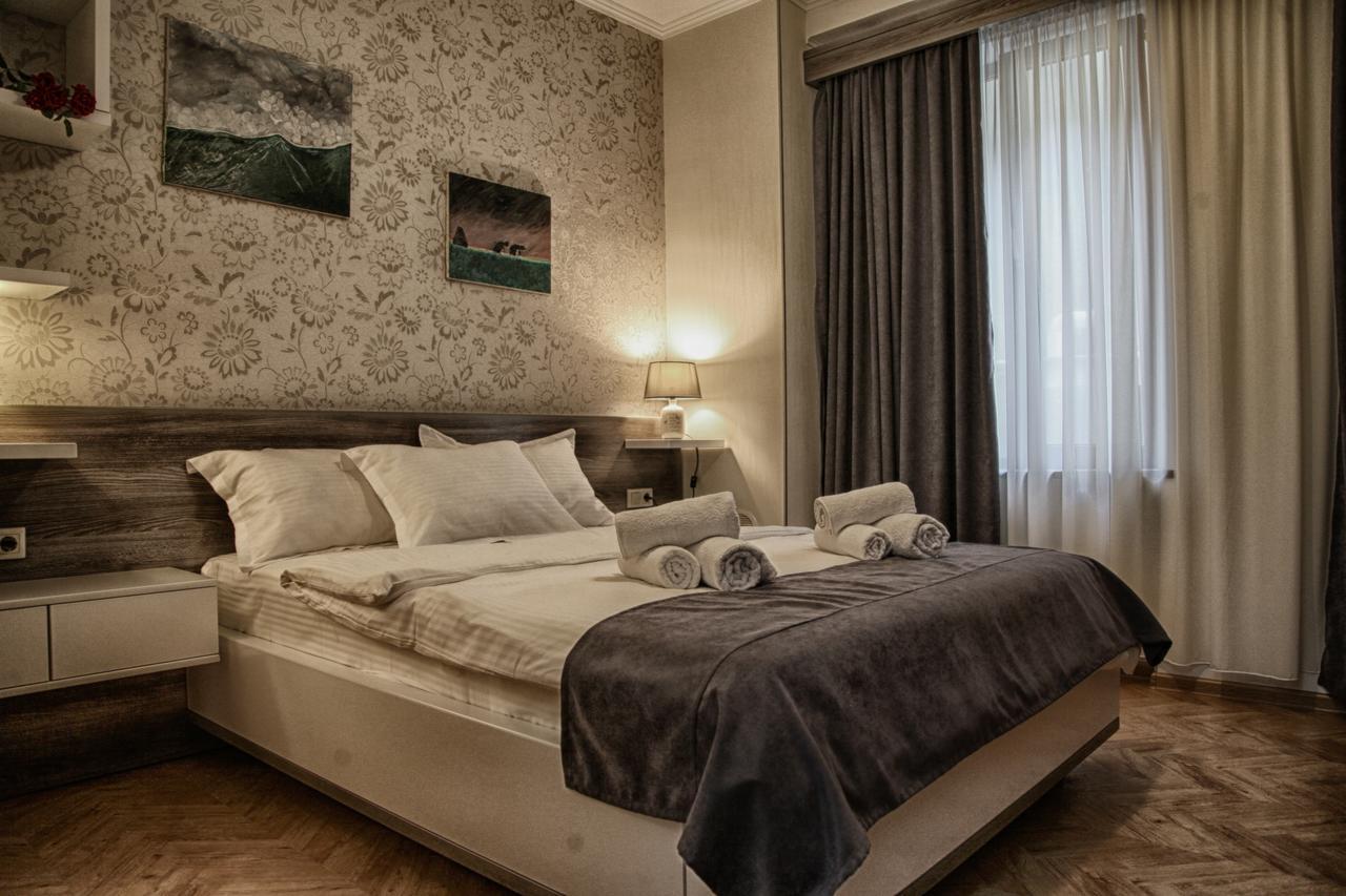 Hotel Four Brothers Tbilisi ภายนอก รูปภาพ