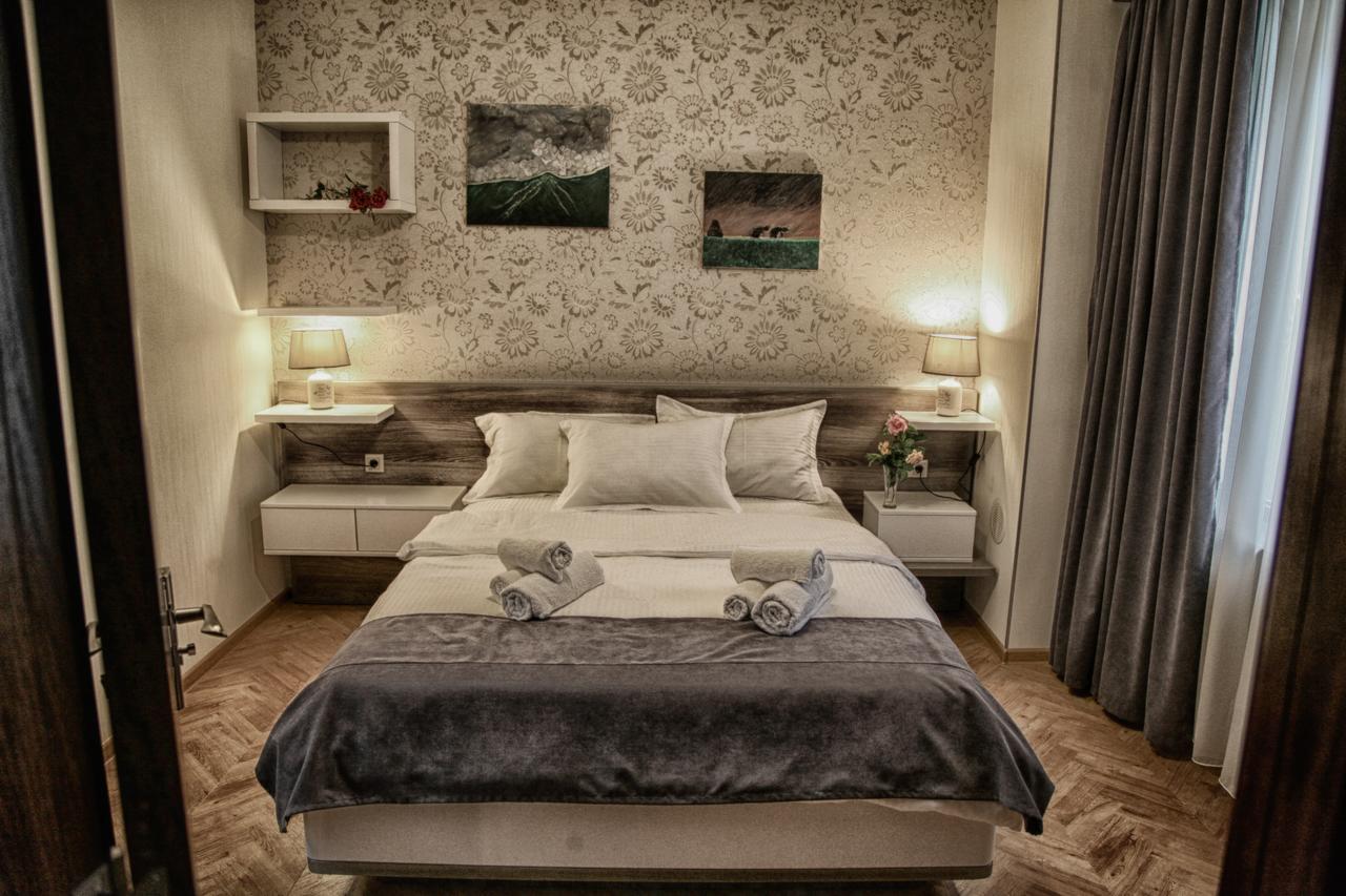 Hotel Four Brothers Tbilisi ภายนอก รูปภาพ