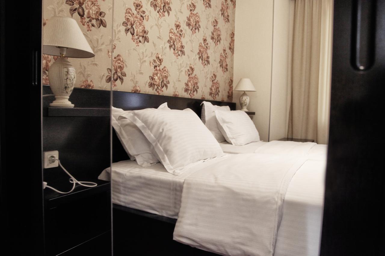 Hotel Four Brothers Tbilisi ภายนอก รูปภาพ
