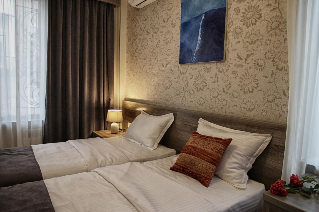 Hotel Four Brothers Tbilisi ภายนอก รูปภาพ