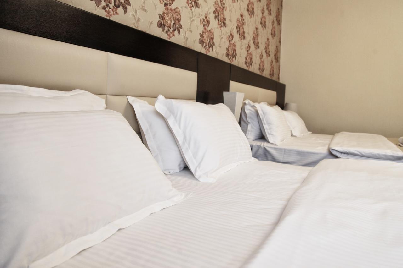 Hotel Four Brothers Tbilisi ภายนอก รูปภาพ